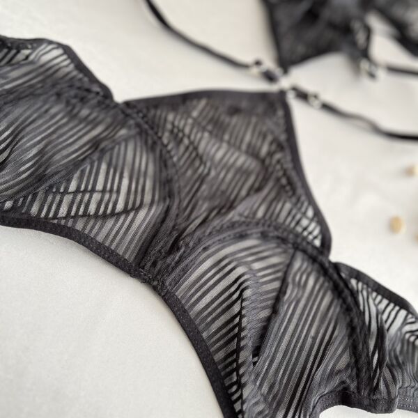 Balenli Siyah Bodysuit