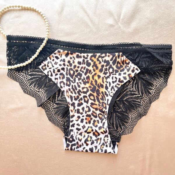 Leoparlı Dantelli Bikini Model Külot
