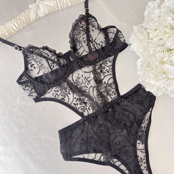 Dantelli Balenli Siyah Bodysuit
