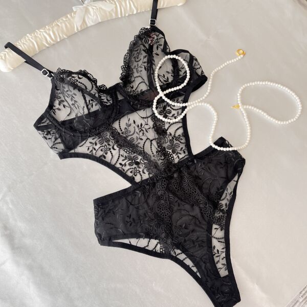 Dantelli Balenli Siyah Bodysuit