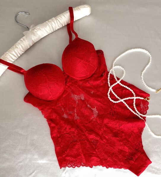 Balenli Destekli Dantel Detaylı Kırmızı Bodysuit
