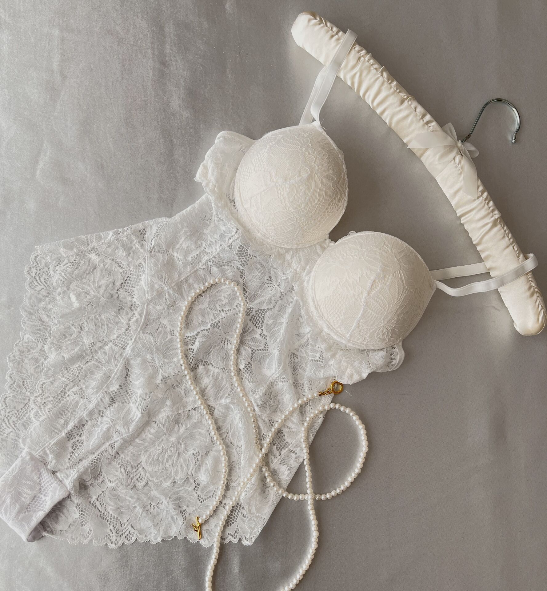 Balenli Destekli Dantel Detaylı Beyaz Bodysuit
