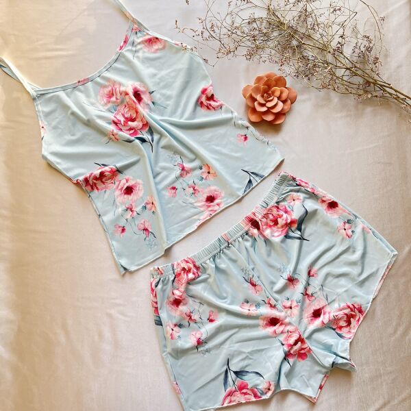 Likralı Şortlu Çiçekli Mavi Pijama Takımı