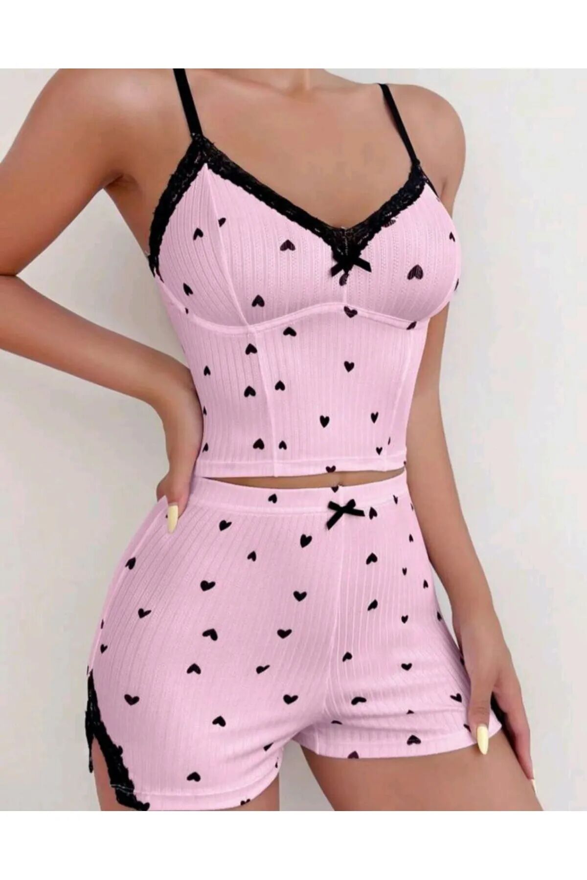 Likralı Şortlu Kalpli Dantelli Pembe Pijama Takımı