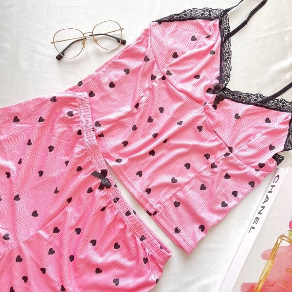 Likralı Şortlu Kalpli Dantelli Pembe Pijama Takımı