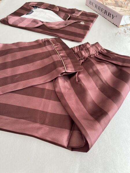 Saten Çizgi Desenli Gömlekli Kahverengi Pijama Takımı