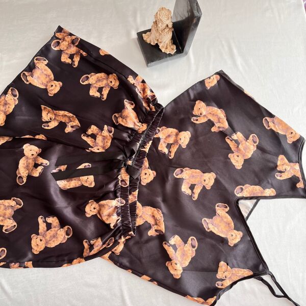 Saten Şortlu Ayıcıklı Siyah Pijama Takımı