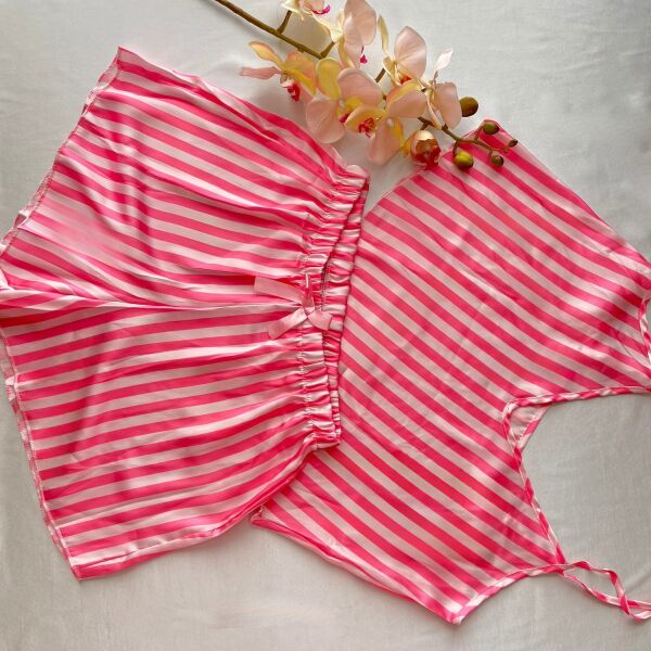 Saten Şortlu Çizgili Pembe Pijama Takımı