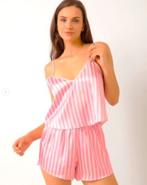 Saten Şortlu Çizgili Pembe Pijama Takımı