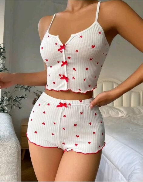 Likralı Şortlu Kalpli Beyaz Pijama Takımı